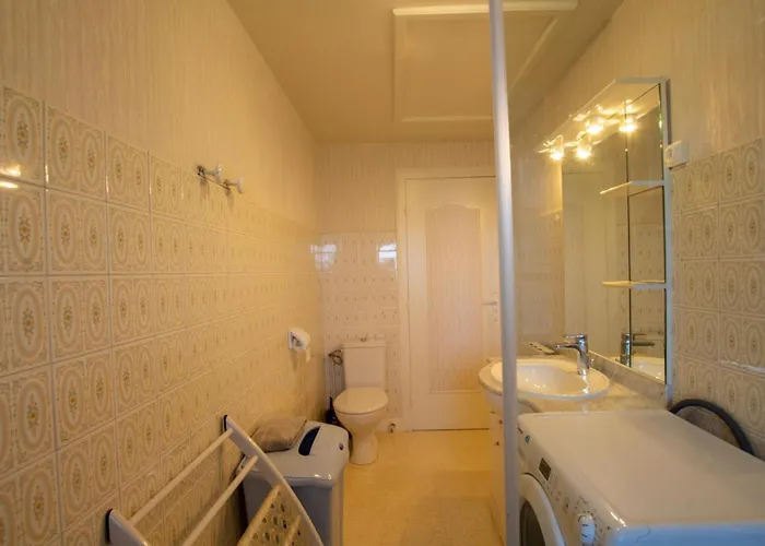 Semesterbostad Maison Spacieuse A Avec Piscine Privee Et Animaux Admis - Fr-1-616-218 *