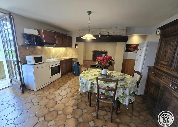 Maison Spacieuse A Avec Piscine Privee Et Animaux Admis - Fr-1-616-218 *